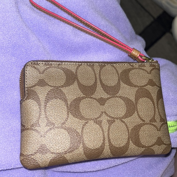 COACH wallet - Picture 2 of 3